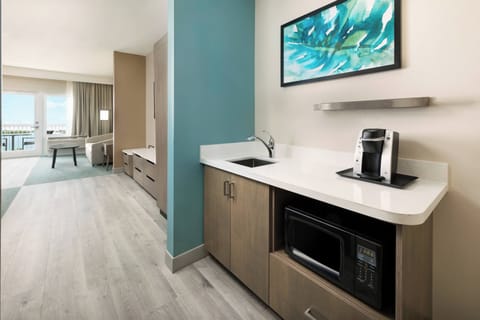 Premium bedding, in-room safe, individually decorated