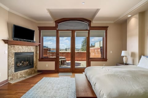 Condo, 1 Bedroom | 1 bedroom, desk, laptop workspace, iron/ironing board