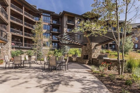 Condo, 2 Bedrooms | BBQ/picnic area