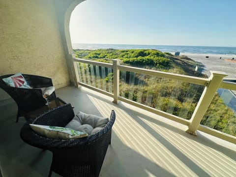 Endless ocean views from 3rd floor master bedroom deck!