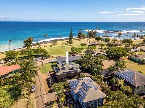 Great location, closest rental house  Poipu Beach, walk to resturants, Puka Dog!