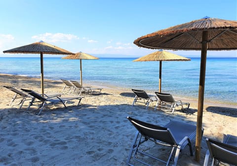 Private beach nearby, beach towels