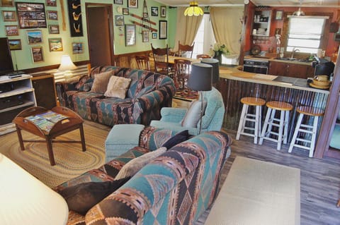 We'll start the tour at the front door. Plenty of comfortable seating...