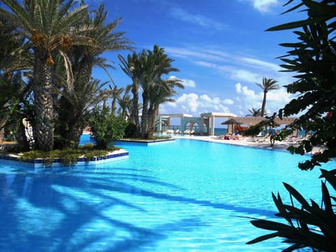Indoor pool, 2 outdoor pools, pool umbrellas, sun loungers