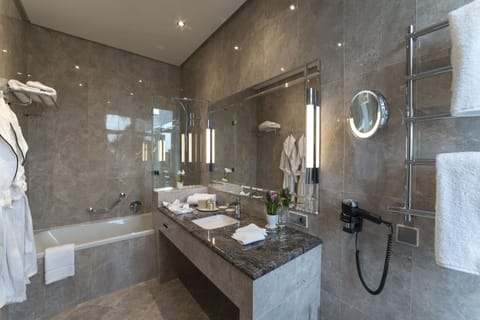 Minibar, in-room safe, desk, soundproofing