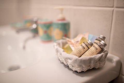 Apartment, 1 Double Bed with Sofa bed | Bathroom | Shower, free toiletries, hair dryer, slippers