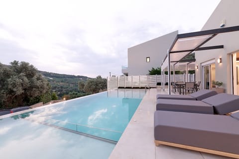 Pool area , 50 sqm infinity pool.