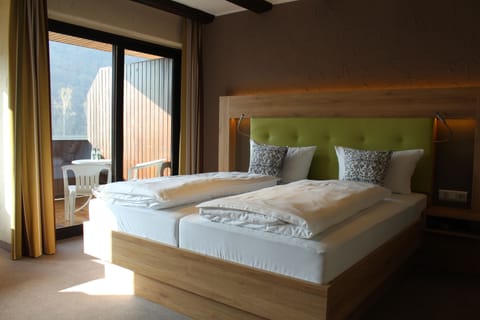 Standard Double Room | Premium bedding, desk, blackout drapes, free WiFi