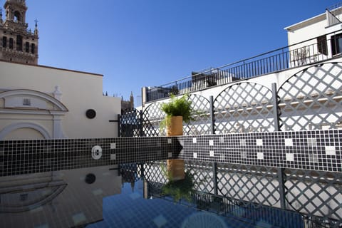 Private pool