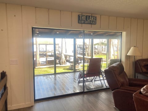 Great views of Lake Louisa from the living room