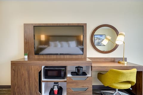 Desk, iron/ironing board, free WiFi, bed sheets