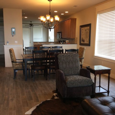 Dining room that seats 8 people.