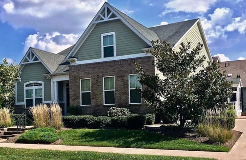 Bayside Resort Home in Fenwick Island w 4 BR, 2 MBR Suites, 3 Baths and  3,200 sq ft.