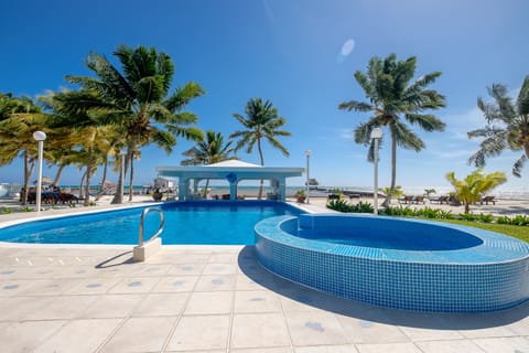 Great property right on the beach!