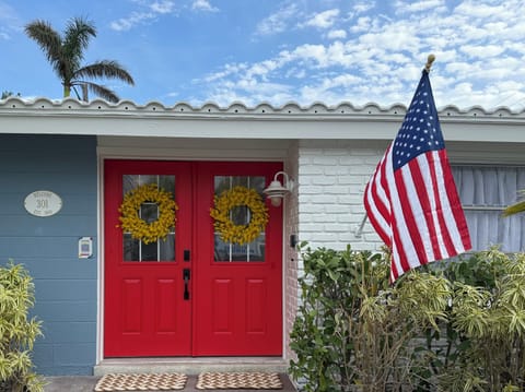 New double doors at the entrance allow plenty of light while maintaining privacy