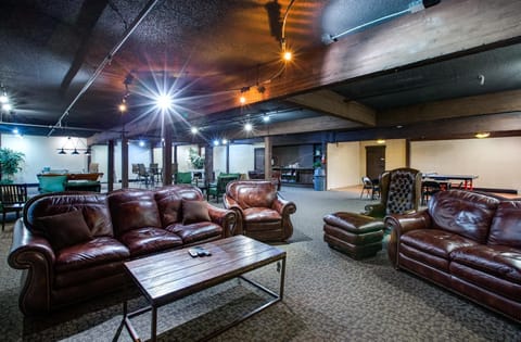 Condo, 1 Bedroom | Living area
