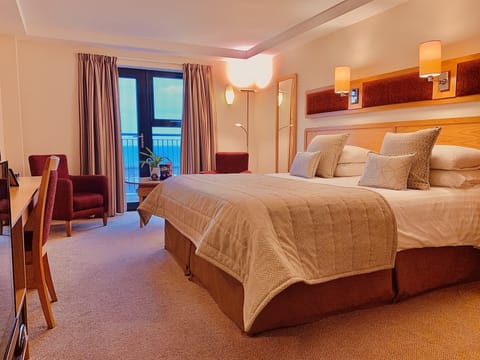 Superior Double Room, 1 Queen Bed, Ocean View | Premium bedding, iron/ironing board, free WiFi, bed sheets