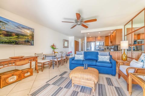 Maalaea Kai 212 Living room, Dining area and Kitchen