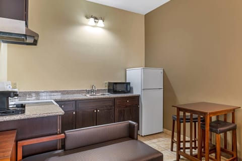 Premium bedding, pillowtop beds, desk, blackout drapes