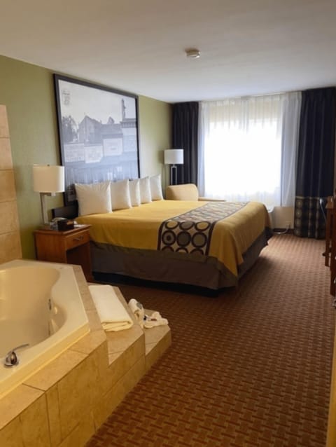 Deluxe Room, 1 King Bed, Non Smoking | Premium bedding, desk, laptop workspace, blackout drapes