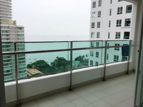Deluxe and Double Suite | Balcony