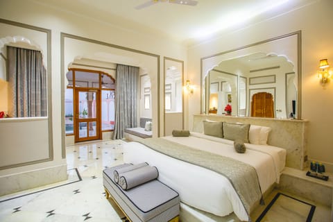 Royal Villa, Private Pool | Premium bedding, free minibar items, in-room safe, soundproofing