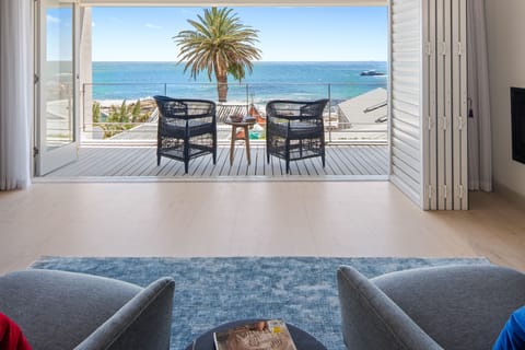 52 Victoria | Beach/ocean view