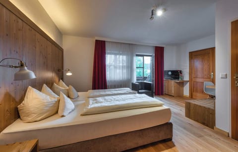 In-room safe, desk, blackout drapes, free WiFi