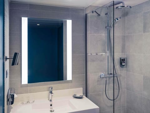 Premium bedding, pillowtop beds, minibar, in-room safe