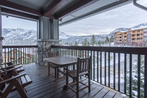 Condo, 2 Bedrooms, Mountain View (Juniper Springs Lodge #426) | Balcony