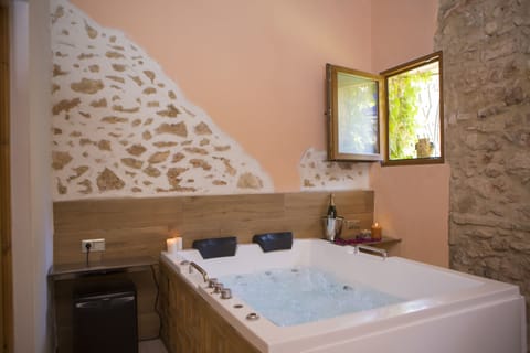 Romantic Suite, Jetted Tub | Private spa tub
