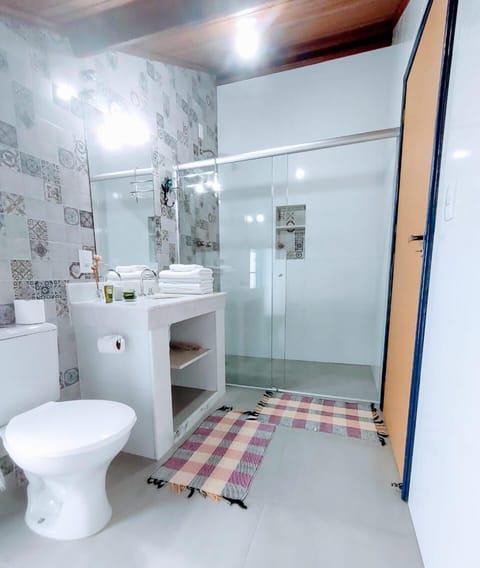Superior Studio Suite, 1 Bedroom, Kitchen | Bathroom | Shower, free toiletries, hair dryer, bidet