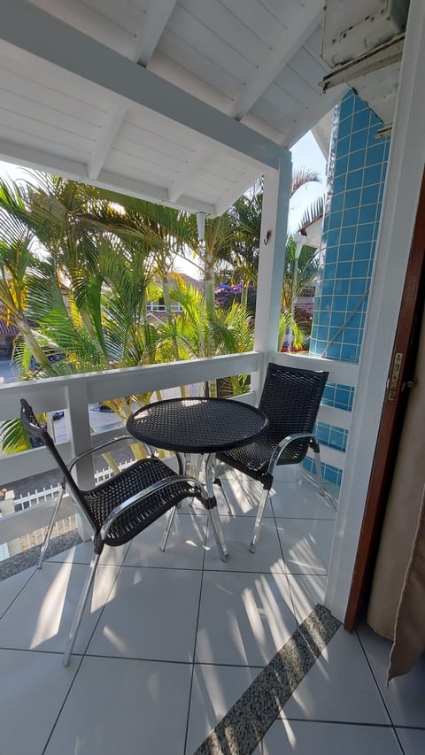 Deluxe Double Room Single Use (Deluxe 4) | Free WiFi, bed sheets