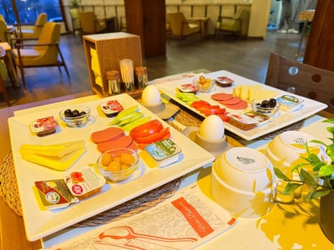 Breakfast meal