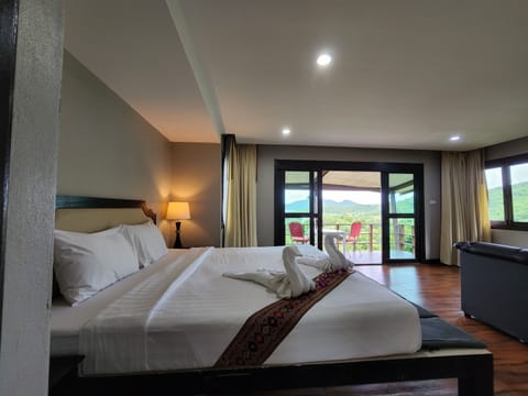 Standard Double Room, 1 Double Bed | Desk, blackout drapes, free WiFi, bed sheets