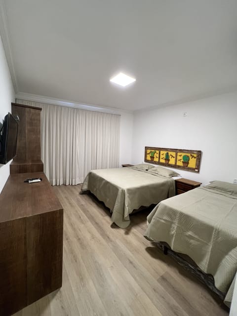 Deluxe Triple Room | Minibar, iron/ironing board, free WiFi, bed sheets