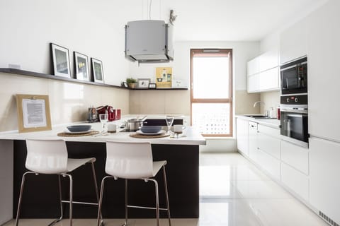 Apartment | Private kitchen | Fridge, microwave, oven, stovetop