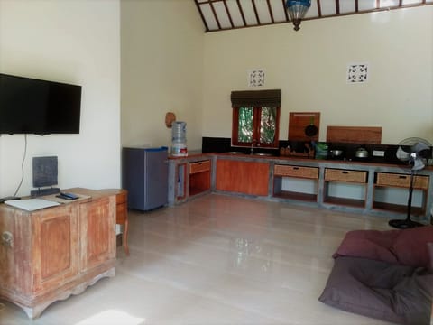 Family Cottage, 2 Bedrooms, Terrace, Garden Area | Private kitchen | Coffee/tea maker, electric kettle