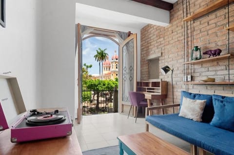Premium Suite, Balcony | Living area