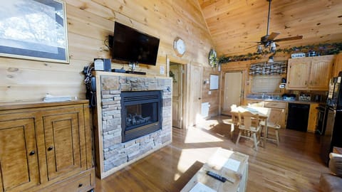 Cabin, 1 Bedroom | Interior