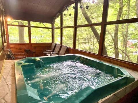 Cabin, 2 Bedrooms | Private spa tub