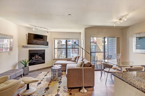 Condo, 2 Bedrooms | Living room | Fireplace, DVD player