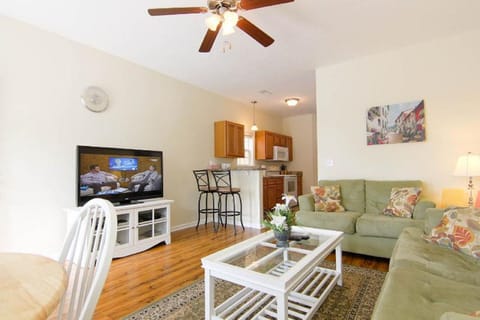Living Room with 50' HDTV, Standard Cable, High Speed Wi-Fi Kitchen with Bar Cou