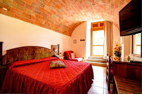 Economy Double Room | In-room safe, free WiFi, bed sheets