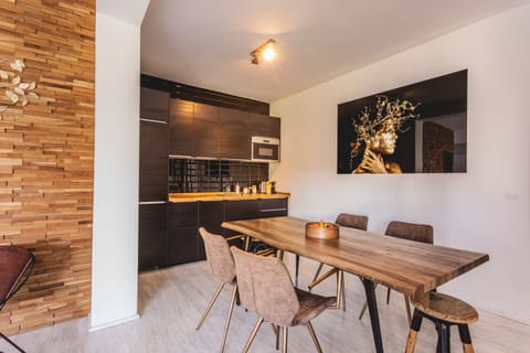 Family Suite, 2 Bedrooms, Park View | Private kitchen | Electric kettle