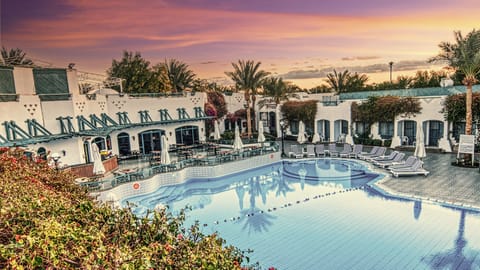 2 outdoor pools, pool umbrellas, sun loungers