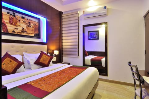 Super Deluxe Room | Minibar, free WiFi, bed sheets