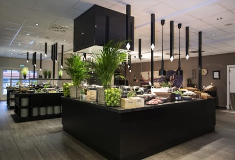 Daily buffet breakfast for a fee