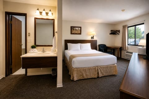 In-room safe, iron/ironing board, WiFi (free), alarm clocks