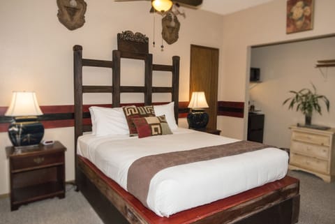 Standard Room, 1 Queen Bed, Garden View (Lokahi Lodge) | Premium bedding, individually decorated, individually furnished